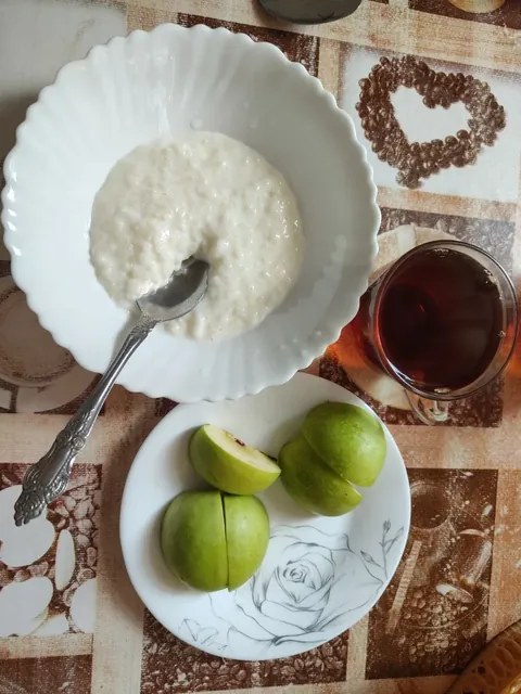 Каша с фруктами на завтрак